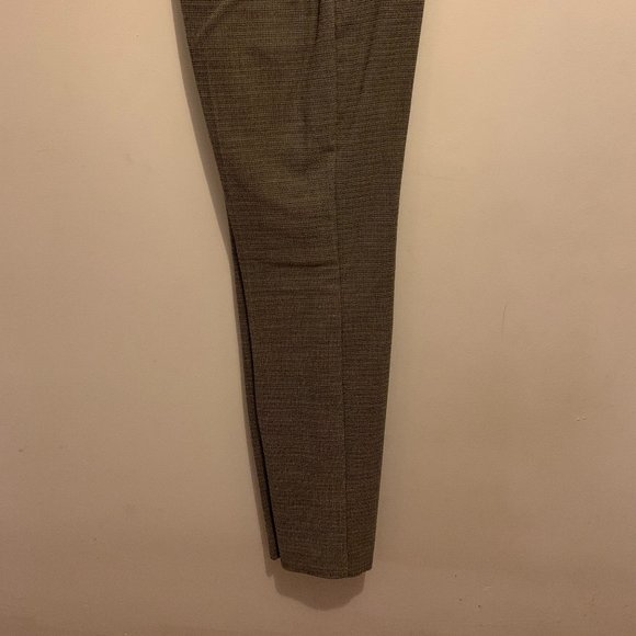 Any-season Tweed Pant (Size 6) with Pumpkin Wrap Top (Size M) - Picture 6 of 7